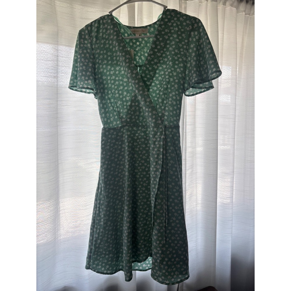 Monteau Los Angeles Women Sage Green Floral Wrap Dress Short Flutter Sleeve NWT
